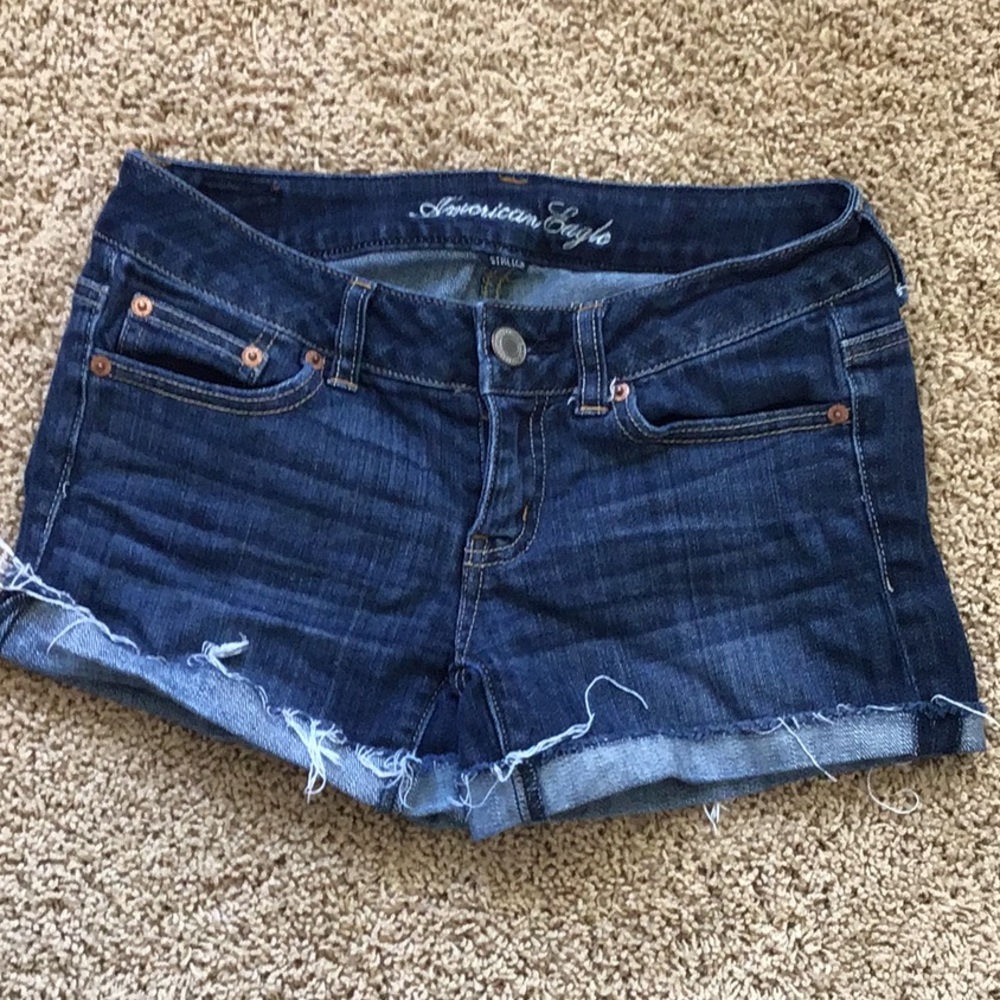 American Eagle stretch shorts Size 2